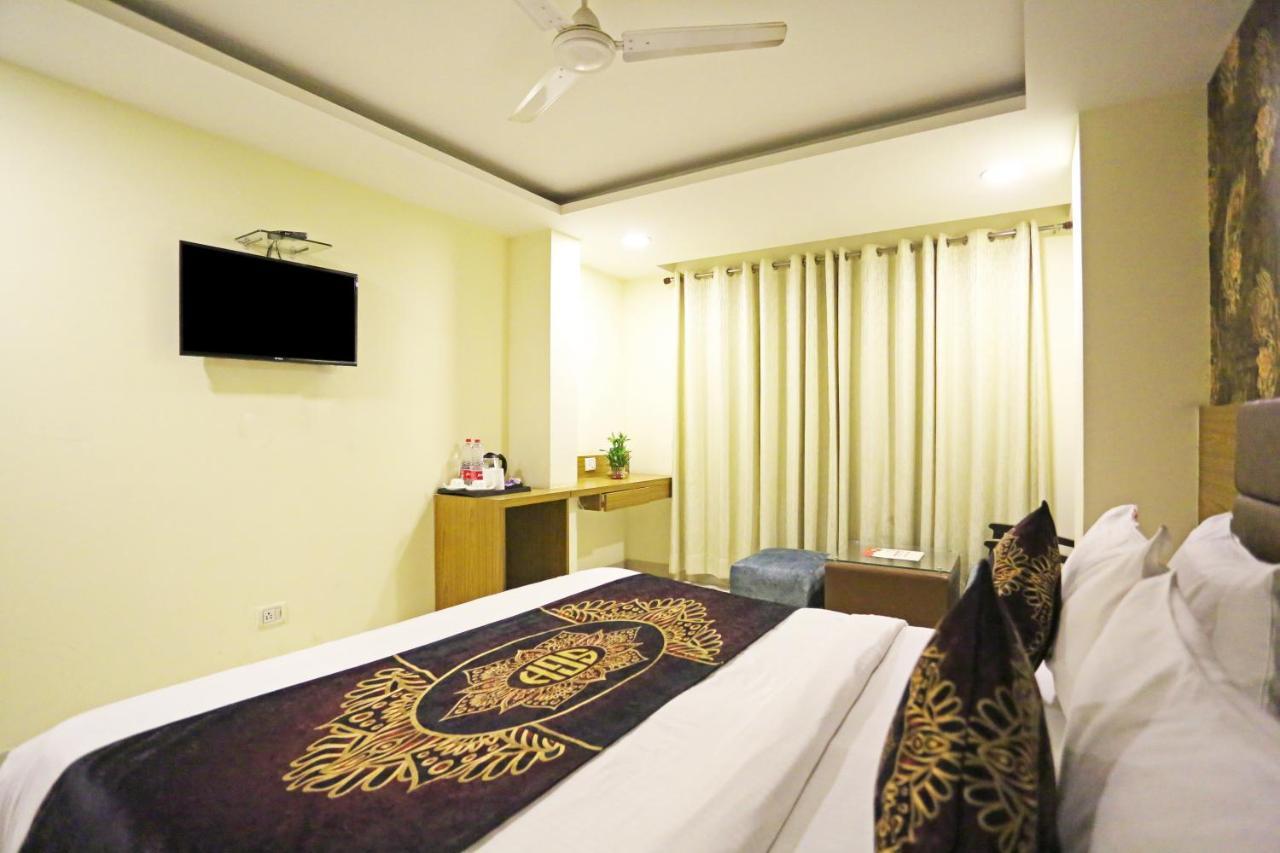 Grand By D'capitol Near Igi Airport New Delhi