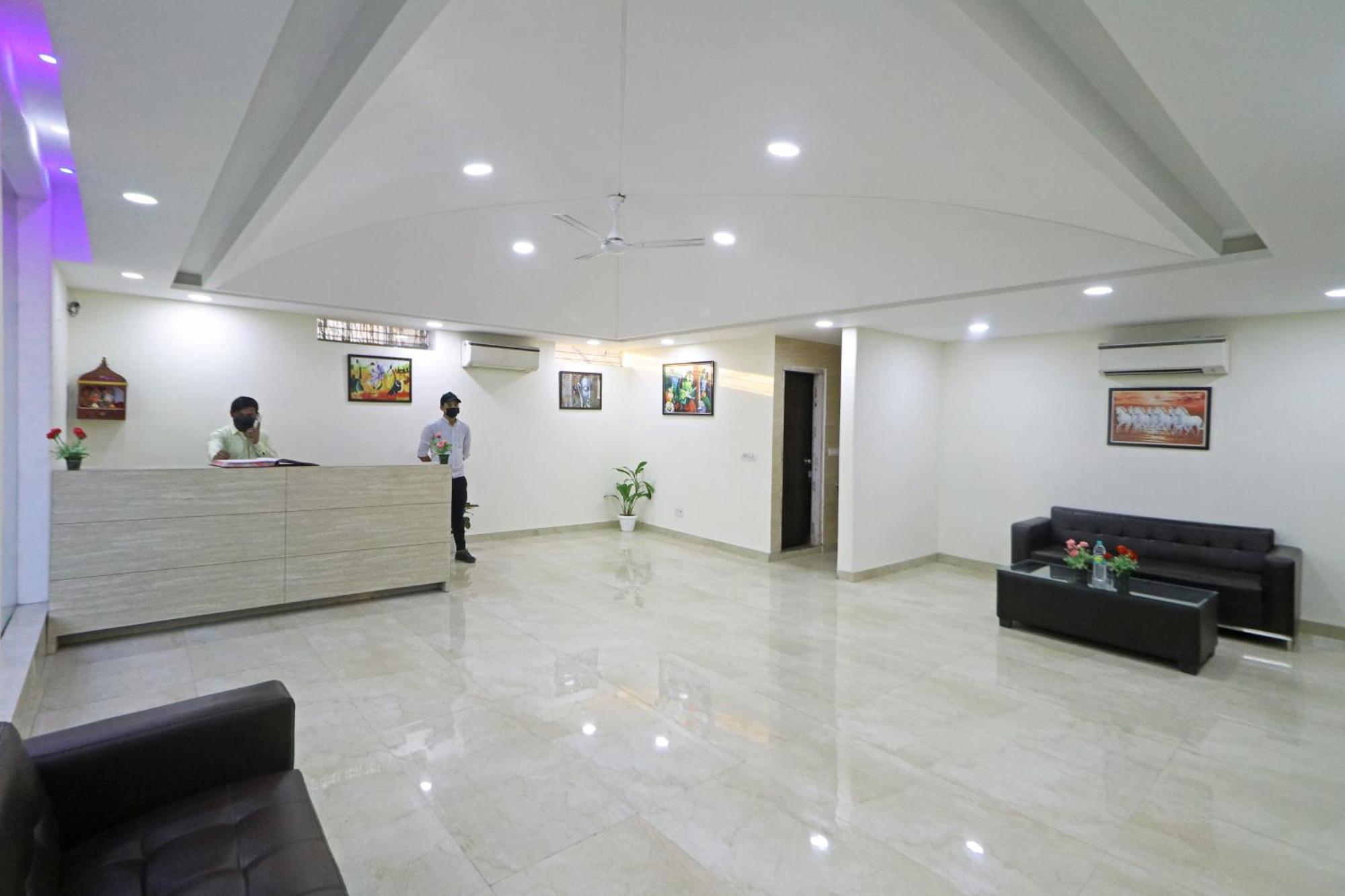 Grand By D'capitol Near Igi Airport New Delhi