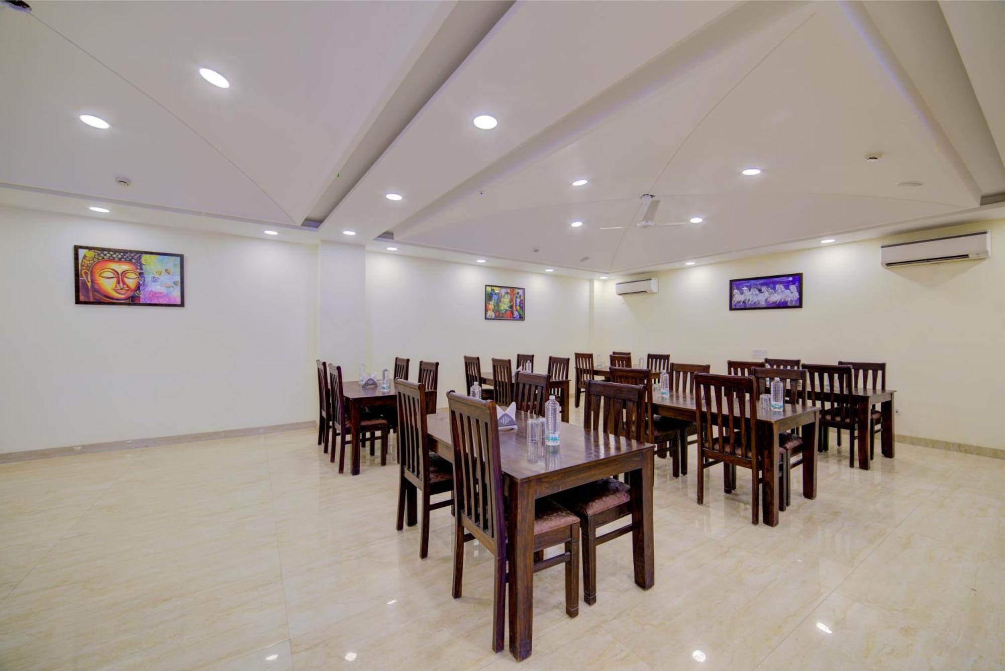 Hotel Grand By D'capitol Near Igi Airport New Delhi
